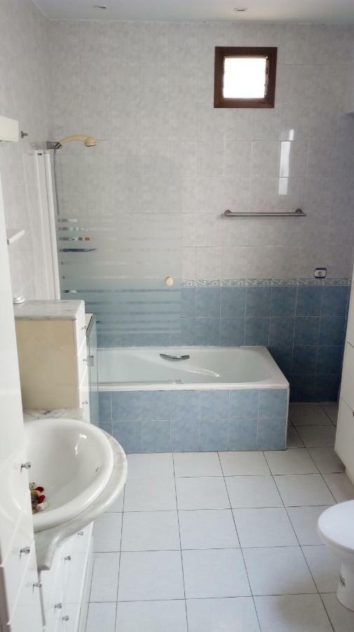 Cosy Double Room + Private Bathroom Sevilla Center Buitenkant foto